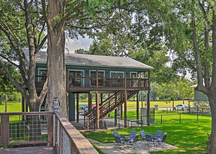 Seguin Lake House W/ Dock And Cowboy Pool